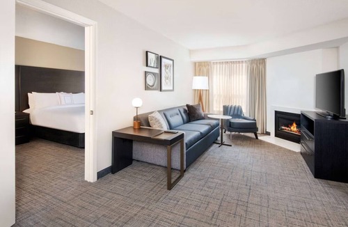 Town Center Hotel | 3 Spacious 2BR Suites w/Kitchens, Pool, Gym & Free Breakfast! Pets Welcome!