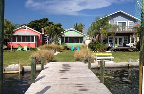 Bradenton Beach Cottage | 3 Waterfront Cottages- 4 units - Rent 1 or all 4 - Dock - 1 Block to Beach
