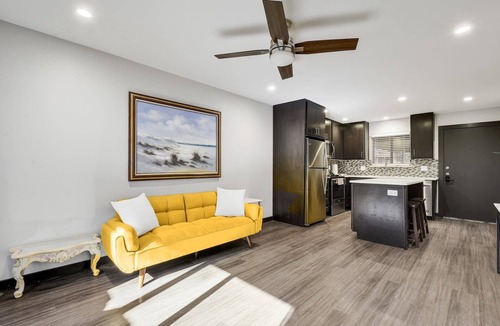 Hancock Apartment | 30+ Days - North UT Apt 12 - 1 mi Moody Center
