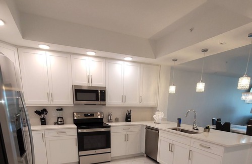 Island Estate Condo | 302, Water View-Clearwater Bch in 6 min, Pool/Gym