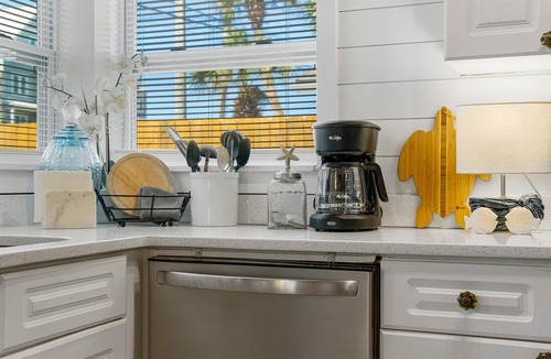 Laguna Beach Estates House | 30ft from Perfect LAGUNA BEACH ~ Directly across the street ~ July is on SALE!t! 1775/WK