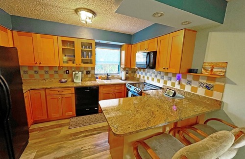 St. Augustine South House | 360 Shamrock Rd - Your Lucky Charm