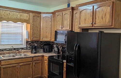 Athens House | 3B 2B Elk River home Why stay in a hotel when you can have a home? Work & Play