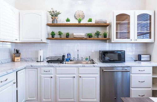 Greenville House | 3BD/2BA Dedicated Workspace, King Bed, Pets Welcome