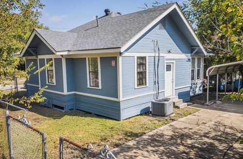 Greenville House | 3BD/2BA Dedicated Workspace, King Bed, Pets Welcome