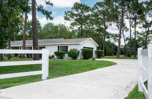 Greater Northdale House | 3bdr/2bath Home Tampa-Lutz area-20 min to Stadium