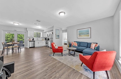 Survey Creek House | 3Bed Modern Home Family Friendly Heated Pool