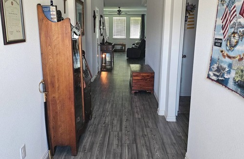 Princeton House | 3bedroom house in charming Princeton with cool AC breeze and golf hitting screen