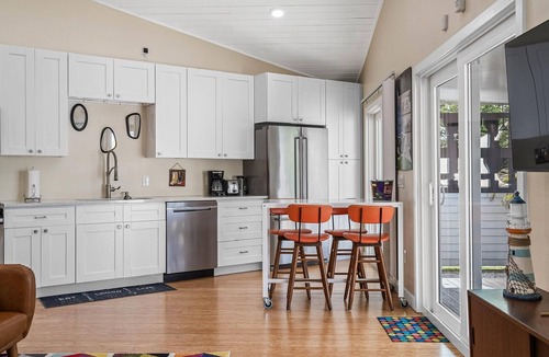 Historic Uptown House | 3BR/2.5Bath, Award winning ARCHITECT designed Home Nr DOWNTOWN & Pier