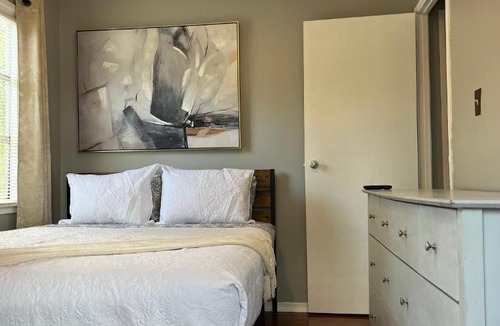 Valdosta House | 3BR 5 Beds Groups Ask for Last-Minute Deal!