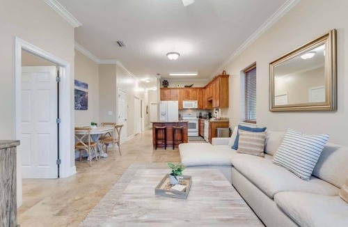 Seagrove Beach Condo | 3BR condo near beach w/screened patio