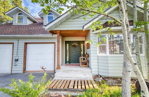 Leadville North House | 3BR - Hot Tub, Jacuzzi, Stunning Mt. Elbert Views