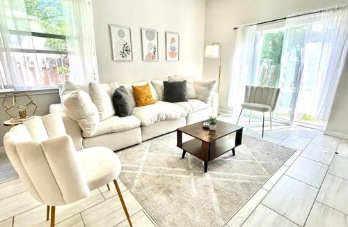 Taft House | 3BR | Spacious | Entire House | Close to all Parks