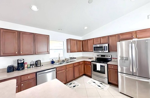 Port Charlotte Villa | 3BR Waterfront Views | Pool + BBQ | 3 King Beds | Sleeps 7 | Port Charlotte