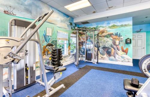 Bahama Bay House | 3rd floor condo w gym basketball court tennis court balcony restaurant