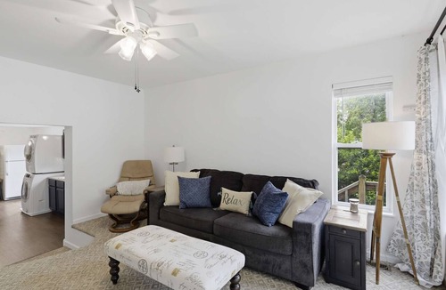 Stover Apartment | 4 bedroom-3 Bath Lakefront Home with Private Dock