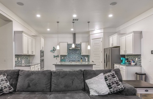 Mesilla Park House | 4 Bedroom Contemporary Model Home