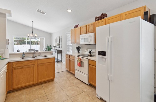 Bass Lakes Estates House | 4 Bedroom Home and Private Pool,