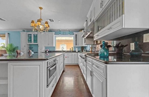 South Padre Island Villa | 4-bedroom Resort-Style Villa, Private Pool & SPA, Sunset Views & Walk to Beach