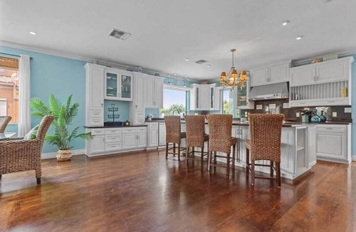 South Padre Island Villa | 4-bedroom Resort-Style Villa, Private Pool & SPA, Sunset Views & Walk to Beach