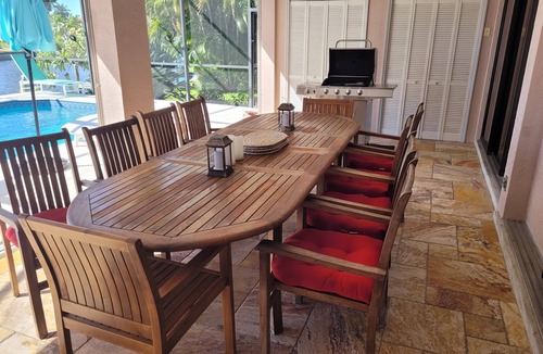 Pelican Villa | 4 bedrooms (2 MASTER) in total 3 bath SOUTH-facing large pool, boat dock