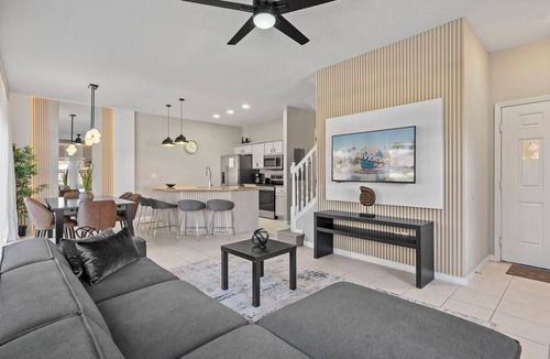 Bay Lake House | 4 Bedrooms/3 Bathrooms/Encantada (8549 BL)