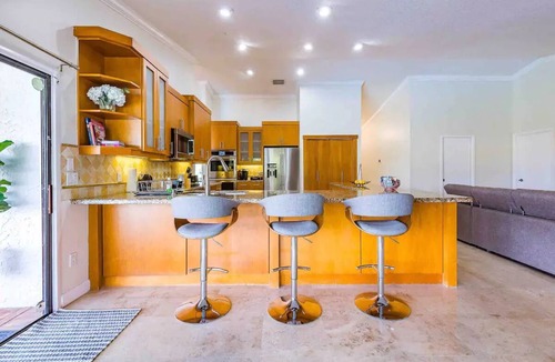 Jog Road House | 4 BR 3.5 w/pool. Near Delray Beach and Wellington and equestrian communities
