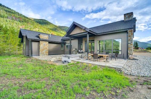 Leadville House | 4 Mi to Dtwn: Leadville Retreat w/Hot Tub!