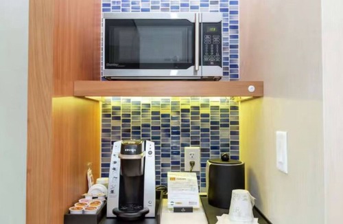 Wesley Chapel Hotel | 4 Pet-friendly Units with Free Breakfast, Free Parking, Outdoor Pool
