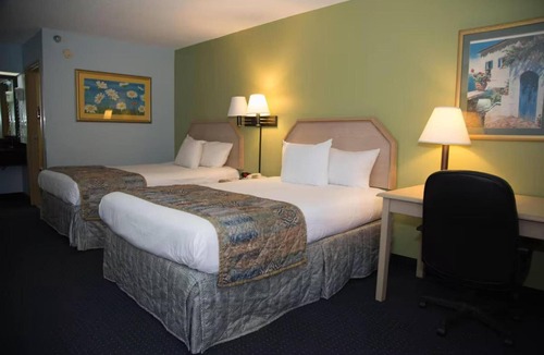 Mary Esther Hotel | 4 Rooms near Oak Tree Nature Preserve | Group Stay Accommodation| Free Parking