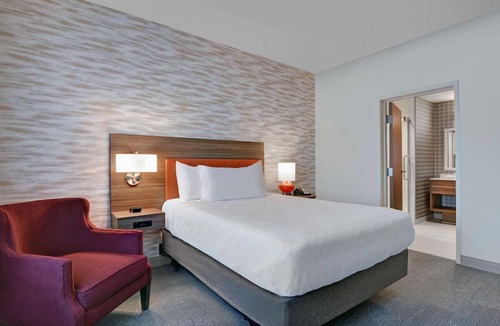 Upper Grand Lagoon Hotel | 4 Spacious Units w/Free Breakfast | Onsite Pool | Pets Allowed