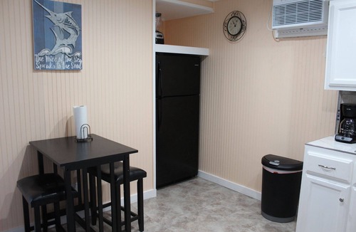 Port Mansfield Cottage | 401 Legion-Back - - Just Remodeled, Cozy 1 Bedroom