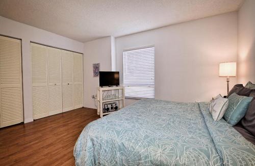 Clearwater Beach Apartment | 440 West 1005N Private Balcony with Water View 23095