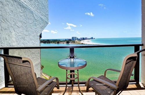 Clearwater Beach Apartment | 440 West Condo 1604N