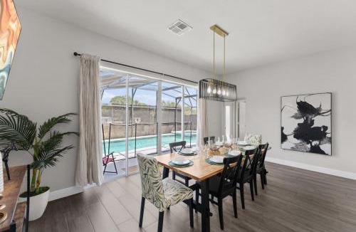 Vizcay House | 451 Davenport 5BR House with Heated Pool and Grill