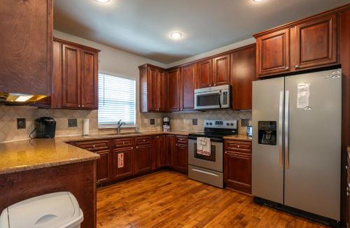 Branson House | 4BD WALK-IN Villa - Large Deck - Golf Course - Pool - FREE TICKETS INCLUDED - V120