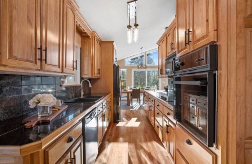 Conifer Mountain and Meadows House | 4BR Hot Tub + Sauna · Mtn Views Near Red Rocks
