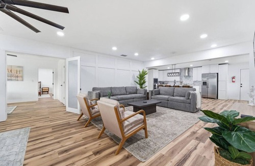 Ballentine Manor Estates House | 4BR + MIL Suite Heated Pool & Game Loft