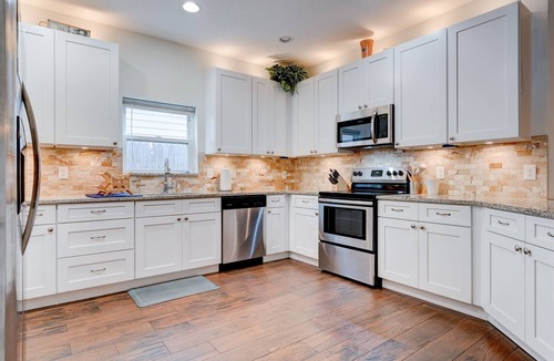 Golden Glades - The Woods House | 4BR Pool Near Jax Beach | Good Morning Rentals