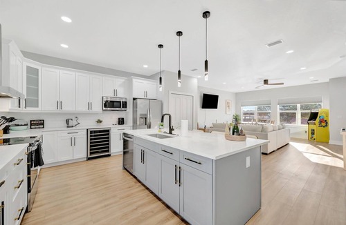 Tampa Apartment | 4br3ba Modern Sleeps 10 8 Minutes to Raymond James