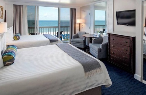St. Pete Beach Hotel | 4x Gulf Front View With Balcony 2 Queen Beds at Island Grand at TradeWinds