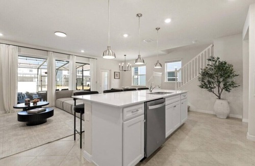 Clermont House | 5 BD/4.5 BA/Windsor Cay (16202 CC)