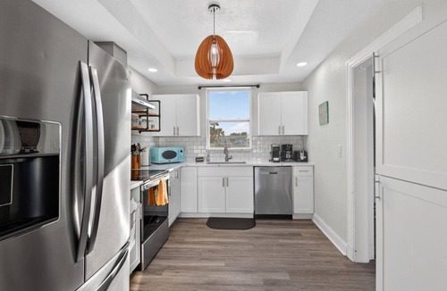 River Ridge Estates House | 5 bed 4 bath pool table, fire pit, walk to beach