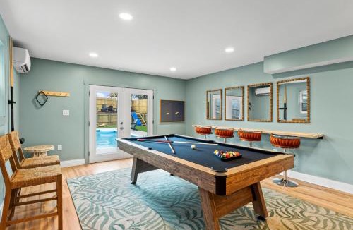 Gulf Lagoon Beach House | 5 BR Home with Pool, Golf Cart, Walk to Beach, 1 Mile to World Famous Tootsie