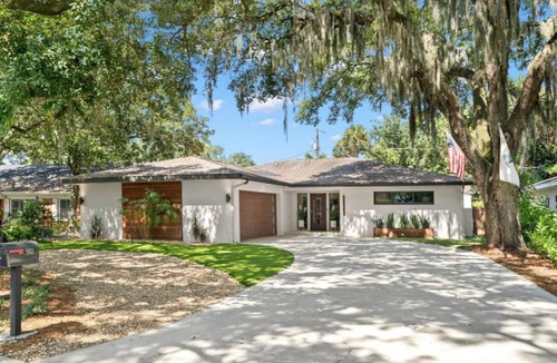 Beach Park House | 5* Luxe Getaway | Heated Pool & Outdoor Fireplace