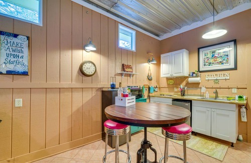 Inglis Apartment | 5 Mi to Beach: Inglis Studio w/Patio & Grill!