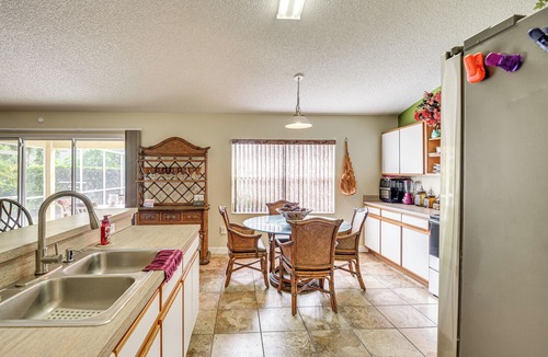 Palm Harbor Cottage | 5 Mi to Beaches: Family Getaway in Palm Coast!