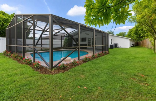Pompano Beach House | 5 Min to Beach Pool BBQ Pet Friendly Getaway