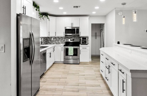 Miramar House | 5 minutes to Sunlife stadium! Near beaches, completely remodeled.