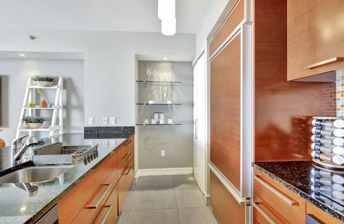Hallandale Beach Apartment | 5 STAR RESORT , BEACH ACCESS 46 FLOOR ,MODEL G, UNOBSTRUCTED OCEAN-VIEW